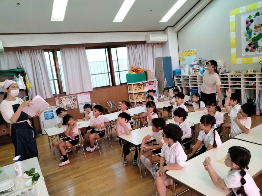 三鷹若葉幼稚園の食育レッスンの様子